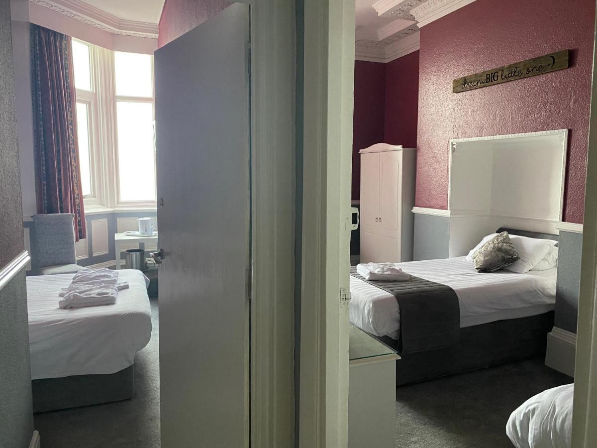 ホテル Catania スカーバラ 部屋 写真